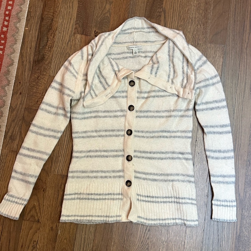 Banana Republic cardigan S